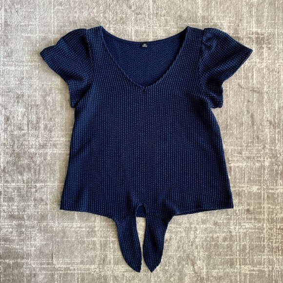 LAST CHANCE Black & Blue Front Tie Top - Picture 4 of 6